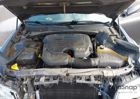 2013 Chrysler 300 Motown из США, поврежденный, VIN 2C3CCARG1DH543342